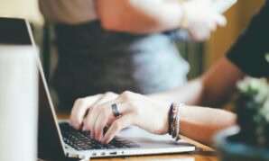 Hardware-Setup für Twitch-Streamer - Zum Beginn wird auch ein Laptop reichen!